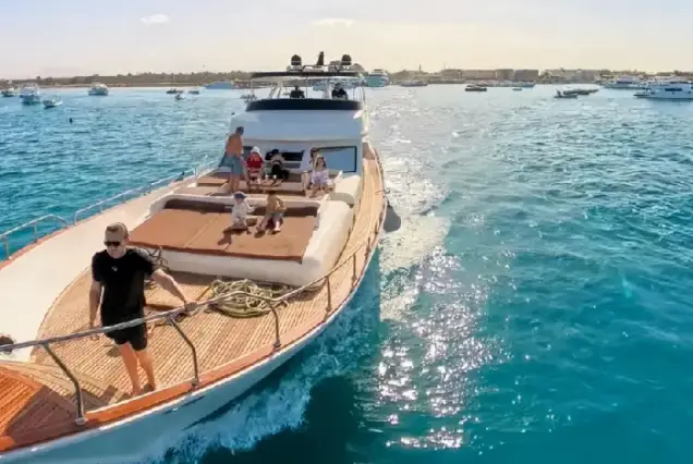boat trip Hurghada with SAYOUB private charter - Manolo Tours
