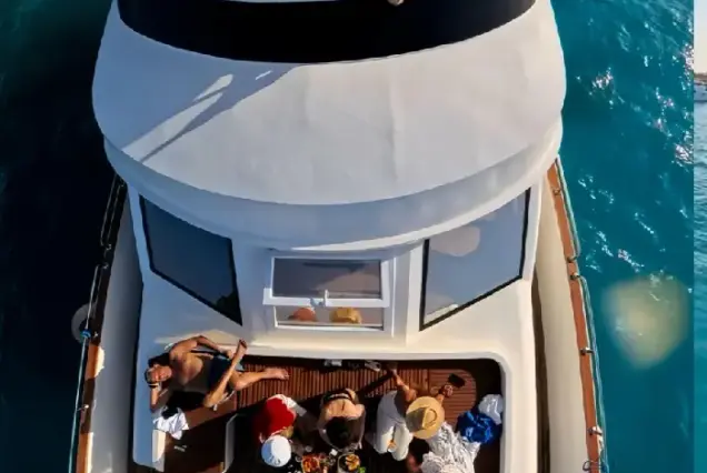Best private boat for honeymoon and family trips in Hurghada - SAYOUB boat