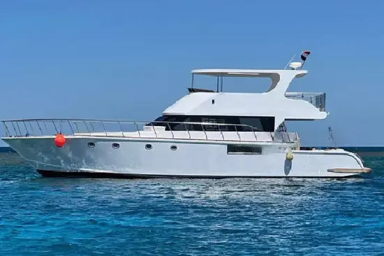 Luxury private yacht tour Hurghada price guide