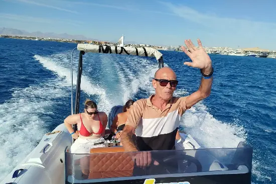 Greetings from the customers of the Hurghada speedboat trip