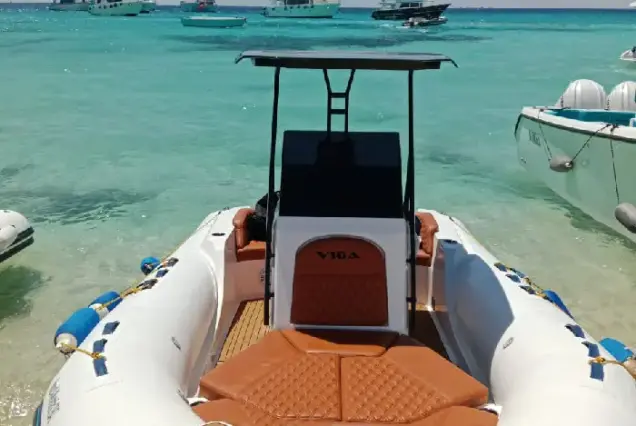 Private speedboat Hurghada captain seating area