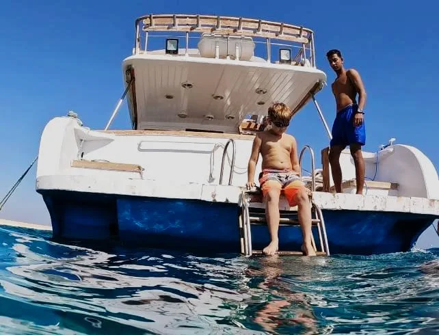 private full-day boat trip in hurghada