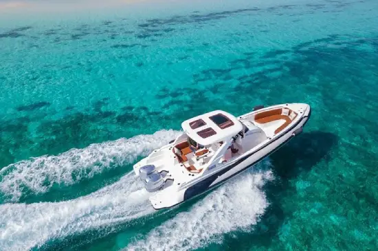 can you rent a boat in hurghada