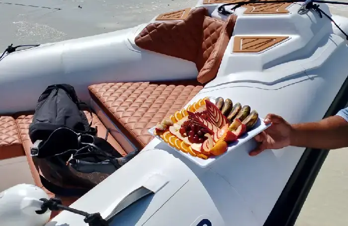 can you rent a speedboat in hurghada