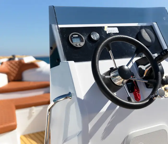 can you rent a speedboat in hurghada